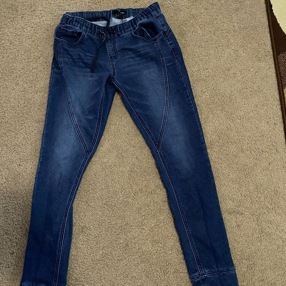 Jegging no zipper no buttons just strings - Picture 2 of 4